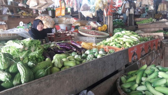 Pantau Harga Komoditas Jelang Imlek, DKUPP Purwakarta Gerilya ke Pasar 