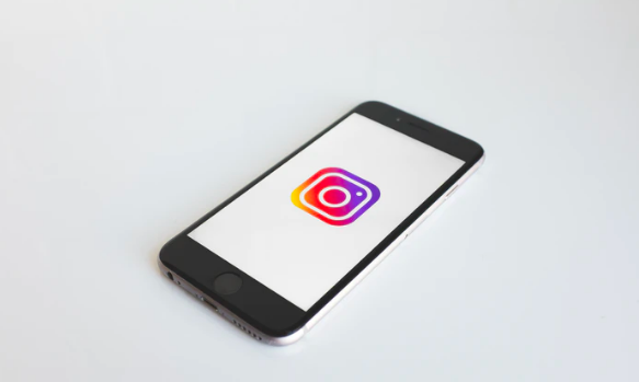Instagram Nonaktifkan Kemampuan Berbagi Unggahan Feed ke Stories