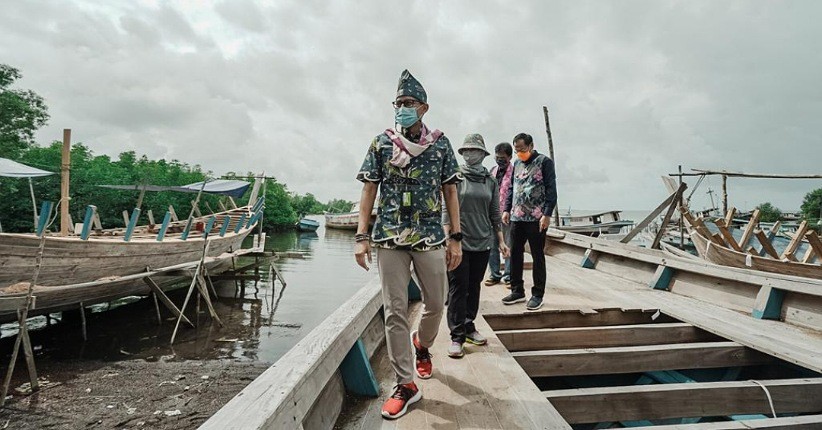 Sandiaga Uno ke Bangka Belitung, Jelajahi Desa Batu Itam hingga Makan Nasi Gemuk
