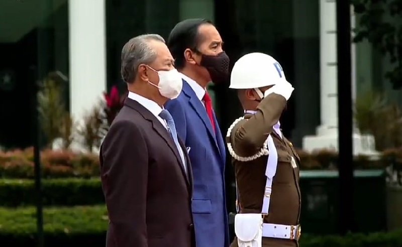 Rombongan PM Malaysia Muhyiddin Yassin Masuk Area Monas sebelum Disambut Jokowi di Istana Merdeka