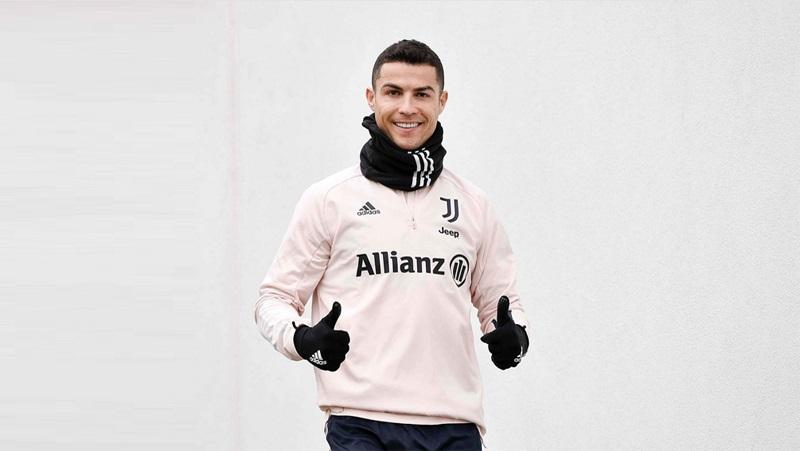 Ultah Ke-36, Cristiano Ronaldo: Saya Tak Janji Bisa Main 20 Tahun Lagi