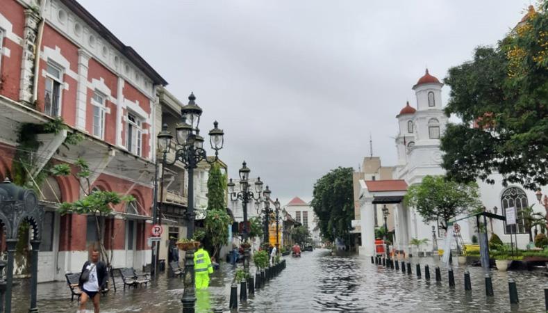  Menteri PUPR Sebut Banjir Kota Lama Semarang Akibat Curah Hujan Ekstrem