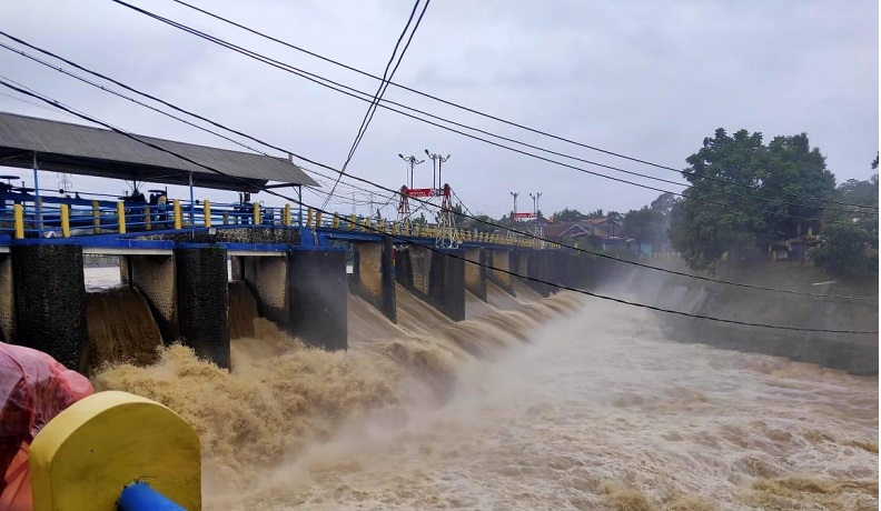 Warga Jakarta Harus Waspada, Tinggi Muka Air Bendung Katulampa Naik Siaga 3 