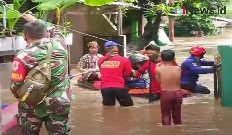 Banjir Jakarta, BPBD: 1.029 Warga Jaksel dan Jaktim Mengungsi