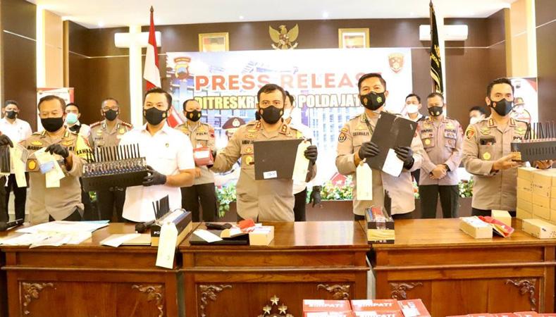 Polda Jateng Bongkar Pencurian Pulsa dan Voucher Game Rp1,5 Miliar, 3 Pelaku Ditangkap
