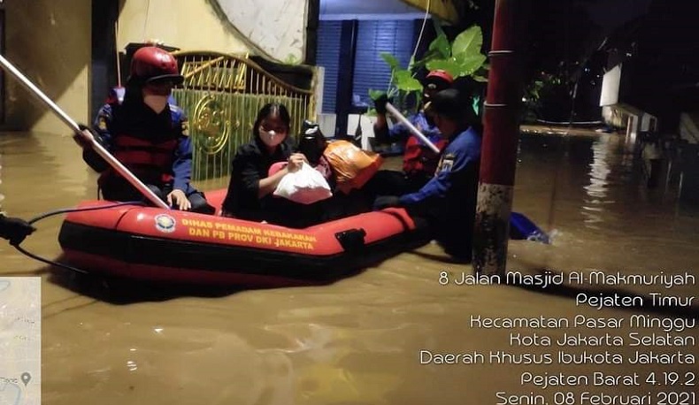 Pejaten Timur Banjir, 28 Orang Dievakuasi Petugas Damkar