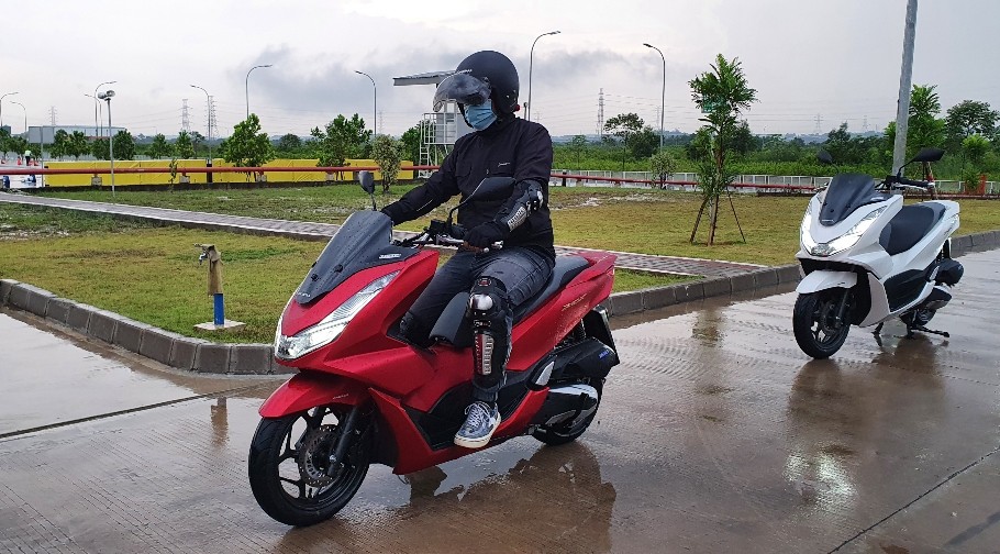 Jajal Honda PCX, Tenaga Jauh Lebih Kencang 
