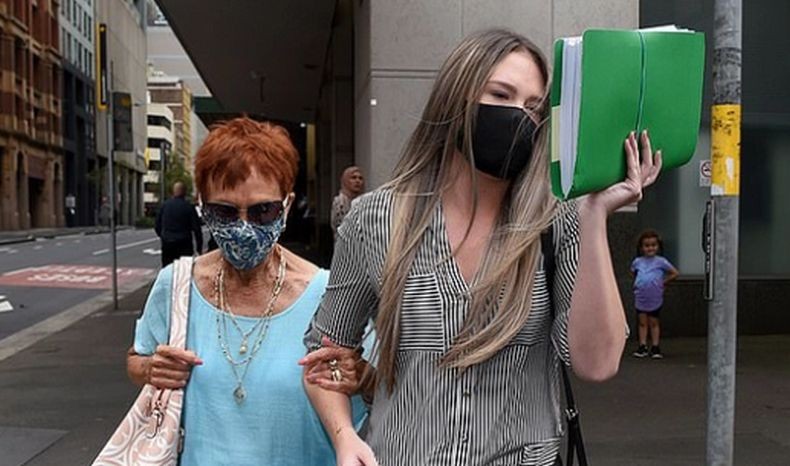 Duh, Guru Cantik Ini Ajak Murid Laki-lakinya Berhubungan Intim