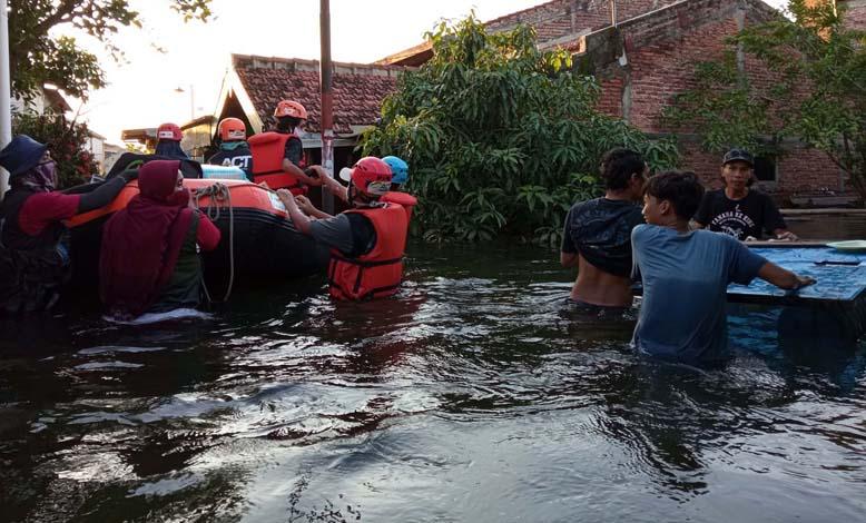 ACT Jateng Berjibaku Distribusikan Bantuan di Wilayah Terparah Banjir Semarang