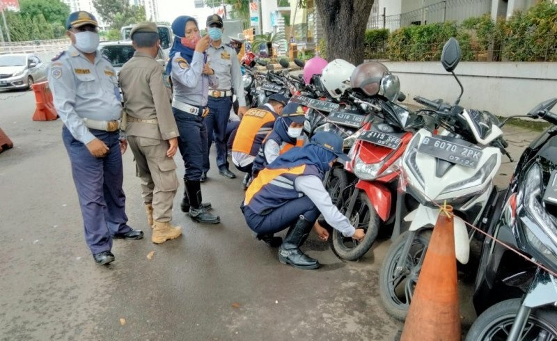 Parkir Sembarangan, 211 Motor di Kalibata Kena Operasi Cabut Pentil