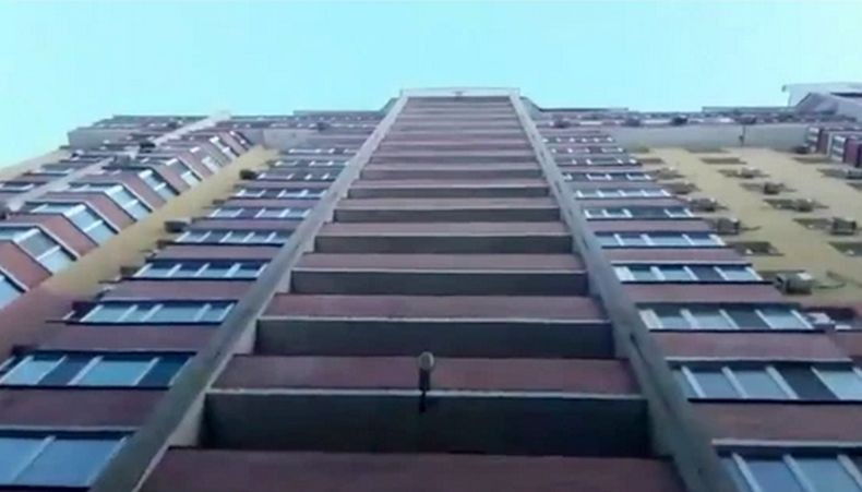 2 Remaja Perempuan Bunuh Diri Loncat dari Apartemen demi Penuhi Tantangan Grup Medsos