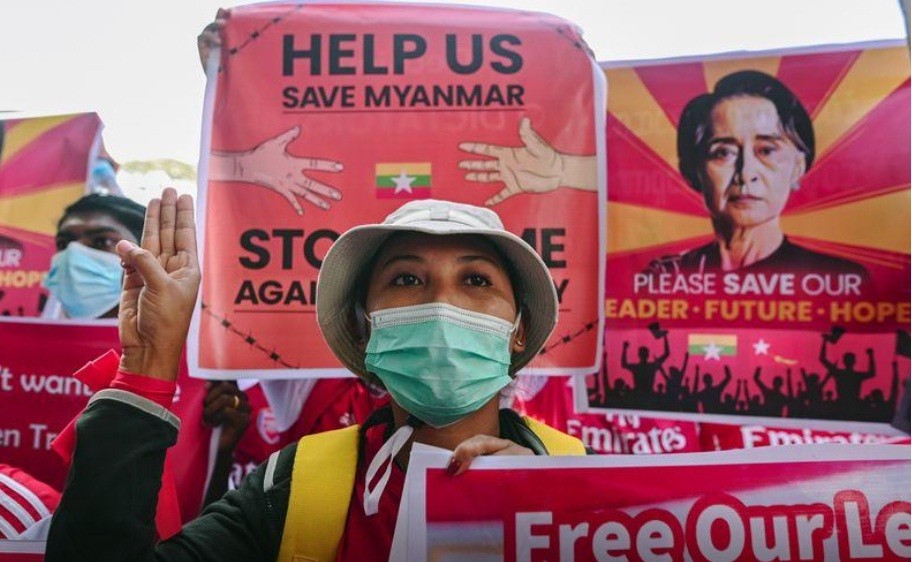 3 Demonstran Penentang Kudeta Myanmar Ditembak Polisi