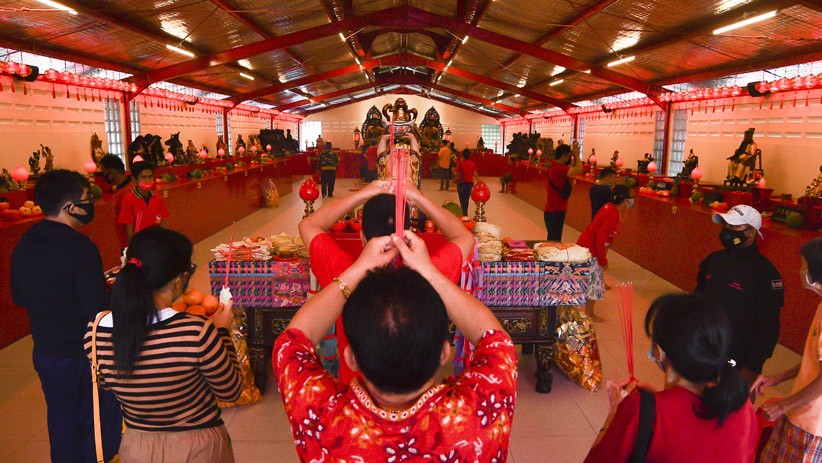 Imlek Identik dengan Warna Merah, Begini Asal-usulnya