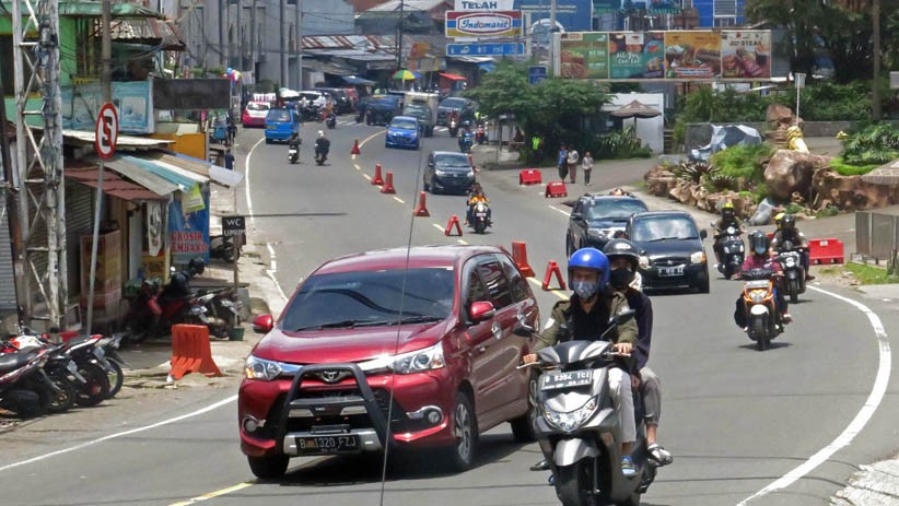 Tak Bawa Surat Hasil Antigen, Ratusan Pengunjung di Puncak Putar Balik