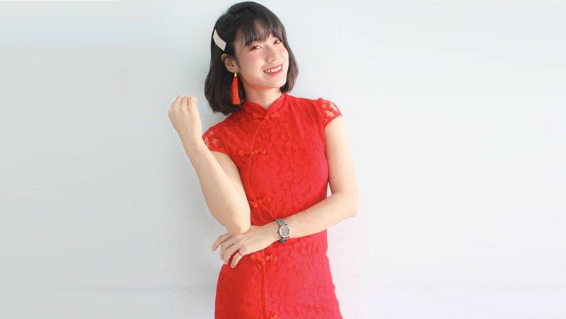 Cantiknya Briptu Marselina Oktavianti Rayakan Imlek Berbalut Busana Merah