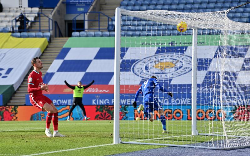 Alisson Becker dan Ozan Kabak Blunder, Liverpool Dipermalukan Leicester City