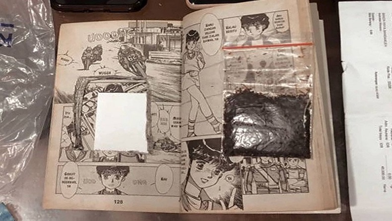Bea Cukai Aceh Gagalkan Penyelundupan Tembakau Sintetis dalam Buku Komik