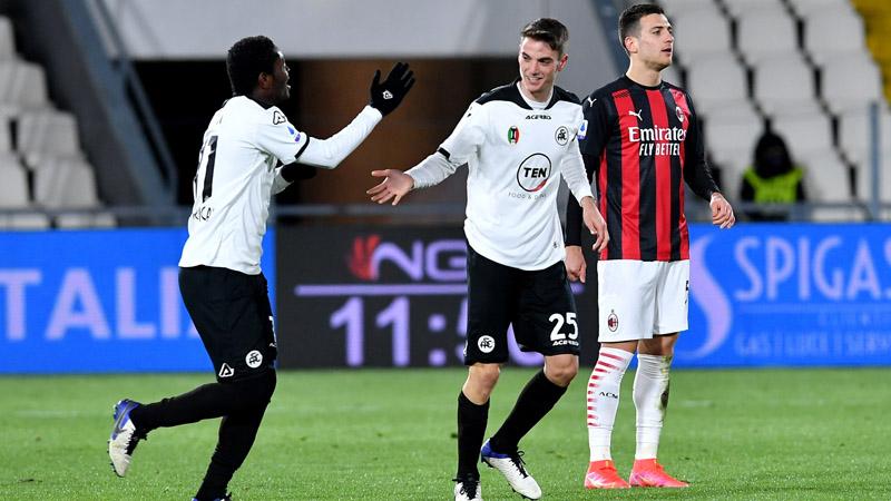 Dikalahkan Spezia, AC Milan Terancam Dikudeta Inter Milan