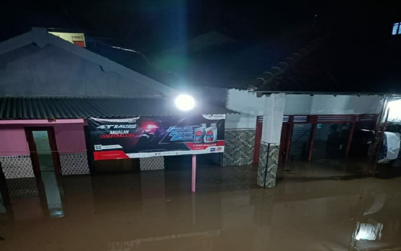 Tanah Longsor di Nganjuk, 20 Warga Hilang