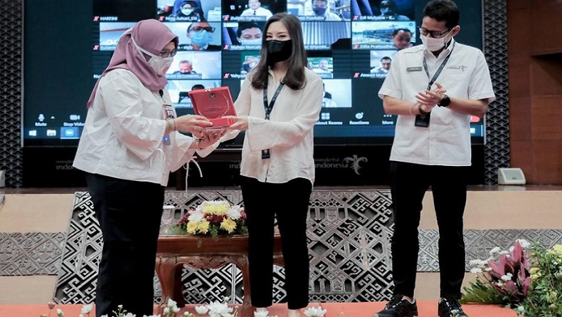 Kolaborasi Bersama Menko Luhut, Sandiaga Uno Targetkan Realisasi Pembukaan Lapangan Kerja sebelum Lebaran