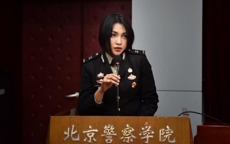Perkenalkan Iptu Rita Yuliana, Polwan Cantik yang Viral Jago Bahasa Mandarin