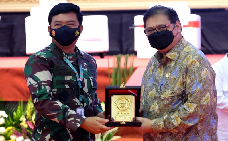 Di Mabes TNI Cilangkap, Menko Perekonomian Apresiasi Dukungan TNI untuk PPKM Mikro