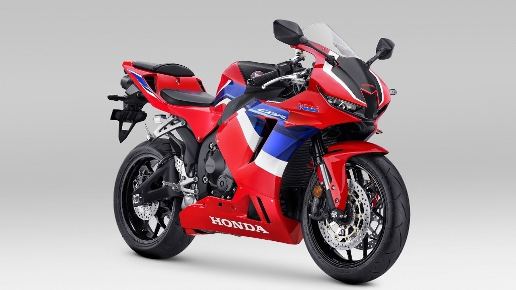 Benamkan Tricolor pada CBR Series, Honda CBR600RR Mengaspal di Indonesia 
