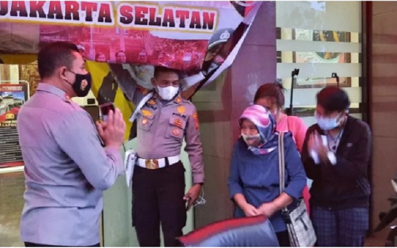 Tabrakkan Diri ke Motor untuk Gagalkan Jambret, Syifa Diganjar Penghargaan