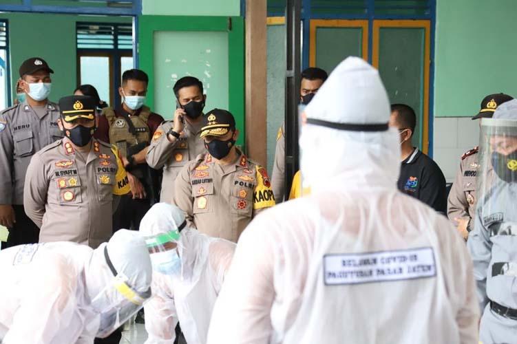 Cek PPKM Mikro di Karanganyar, Kapolda Saksikan Simulasi Pemulasaran Jenazah Covid-19