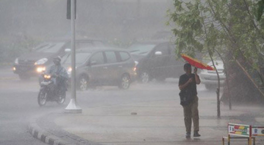 Waspada! Jakarta Berpotensi Hujan Intensitas Lebat Sepekan ke Depan