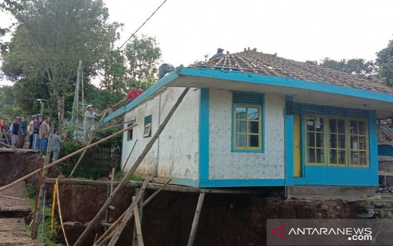 Korban Bencana Pergerakan Tanah di Sukabumi Bakal Direlokasi