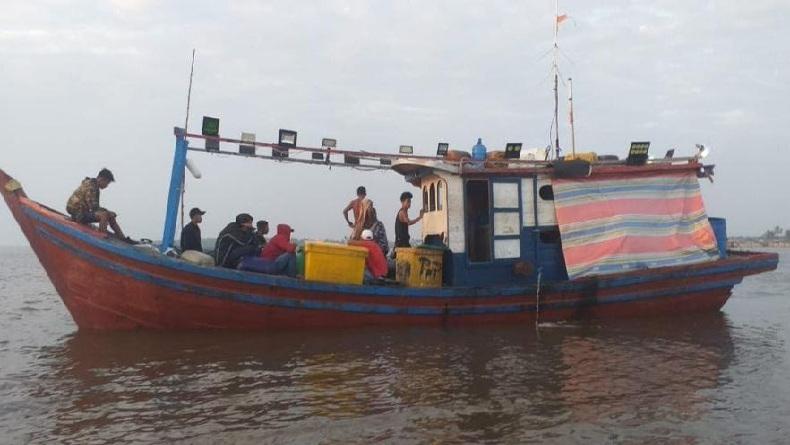 TNI AL Gagalkan Penyelundupan 28 Pekerja Ilegal ke Malaysia di Perairan Tanjung Kumpul
