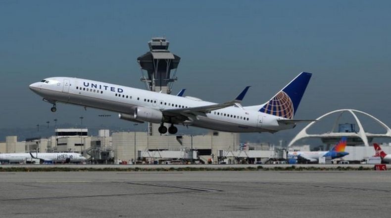 Waduh, Roda Pesawat Boeing 777 Tujuan Jepang Lepas saat Lepas Landas