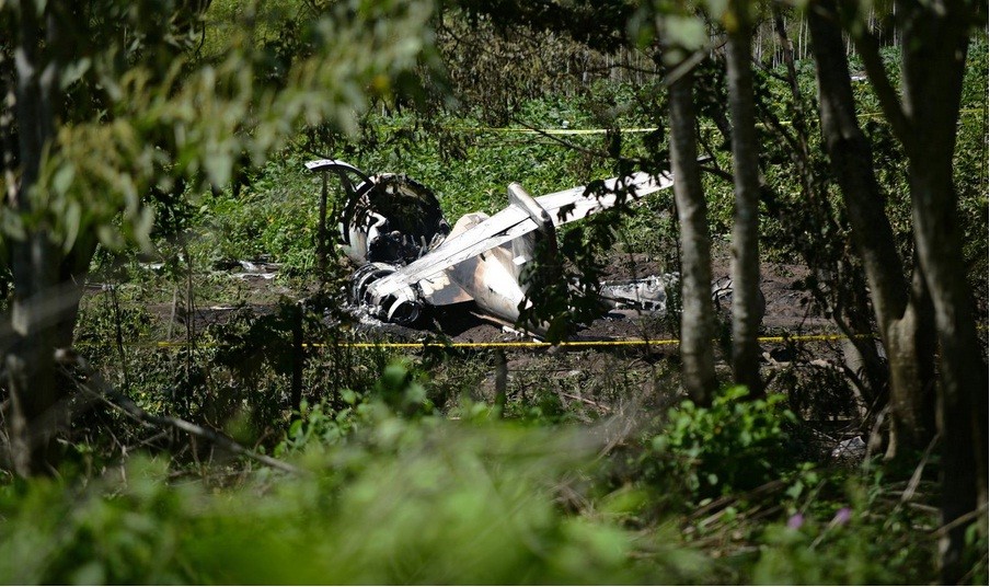 Pesawat Angkatan Udara Jatuh, 6 Tentara Meninggal