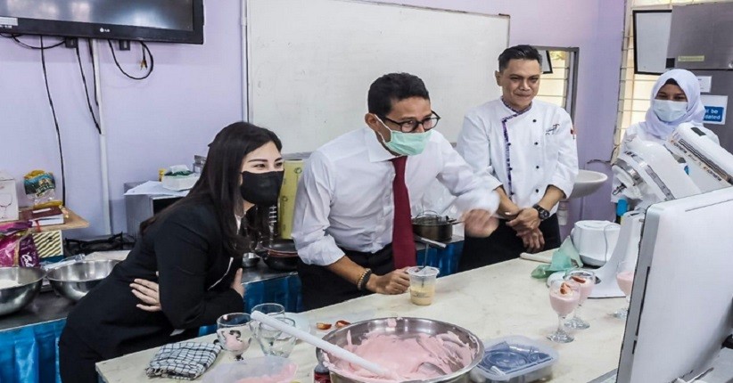 Sandiaga Uno Berharap Program Vaksinasi bagi Pelaku Parekraf Berjalan Sesuai Target