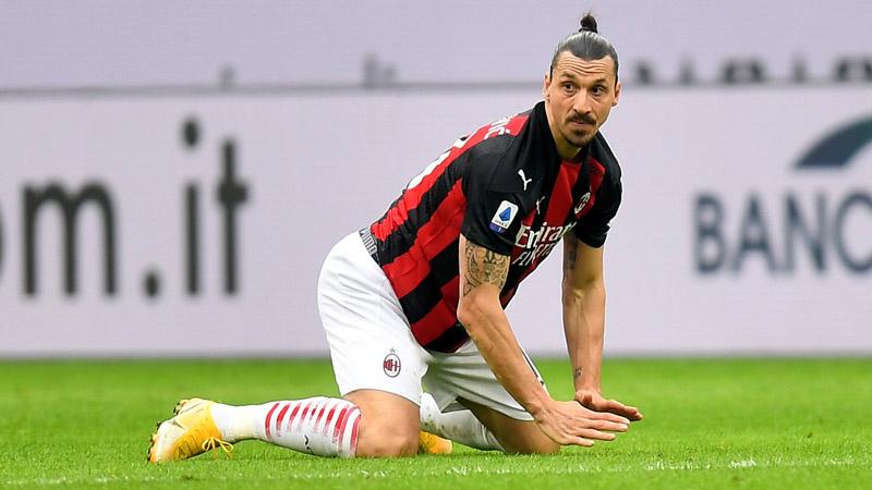 Stefano Pioli Bela Zlatan Ibrahimovic soal Kena Kartu Merah: Dia Nggak Hina Wasit