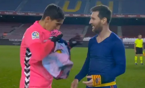 Diajak Lionel Messi Tukar Jersey, Kiper Elche Kaget Setengah Mati