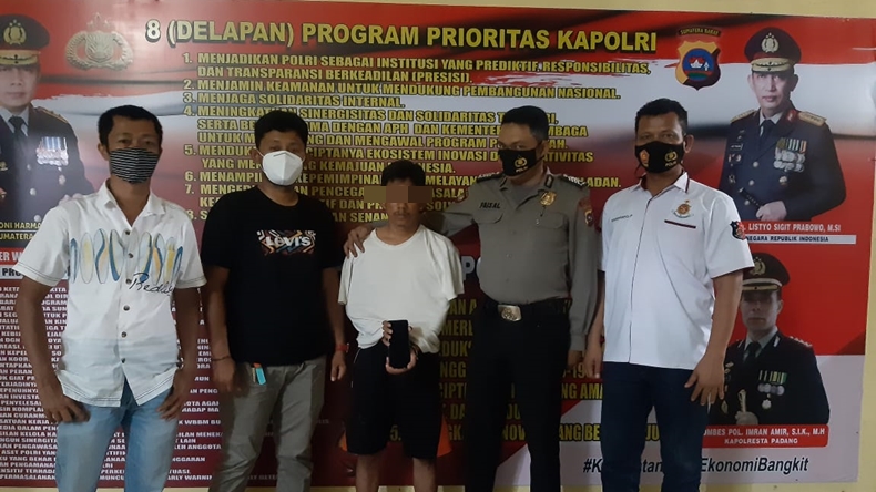 Ancam Sebar Foto Bugil Pacar, Mahasiswa UIN Padang Ditangkap Polisi