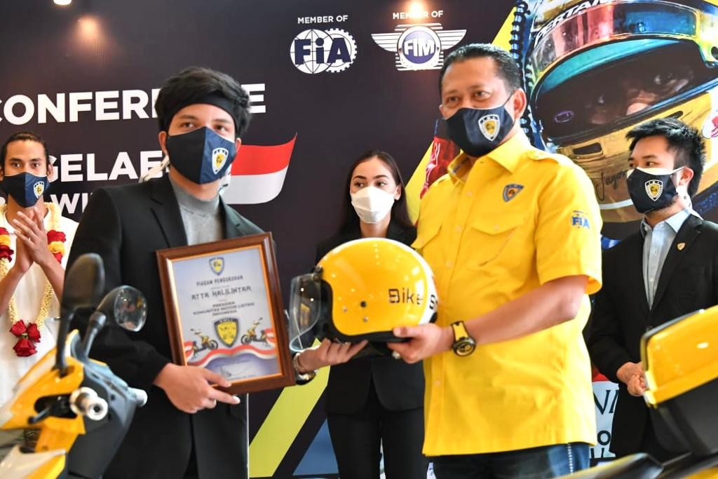 Atta Halilintar Dikukuhkan sebagai Presiden Komunitas Motor Listrik Indonesia 