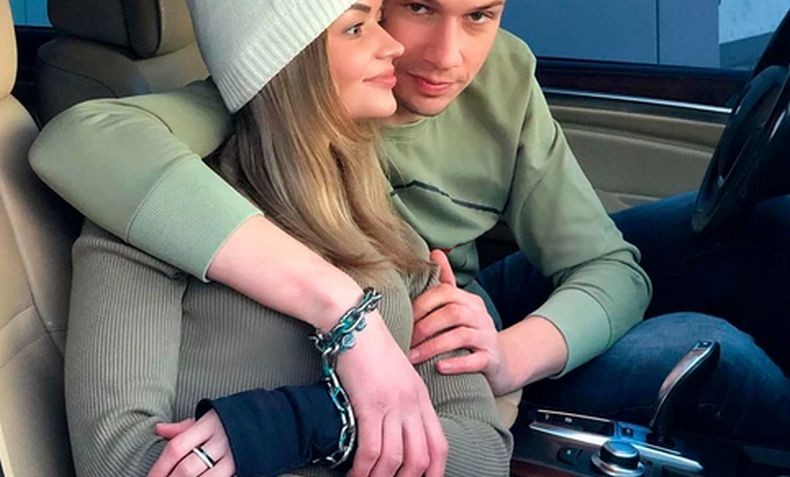 Pasangan Kekasih Rela Diborgol 3 Bulan demi Buktikan Cinta, ke Kamar Mandi pun Bersama