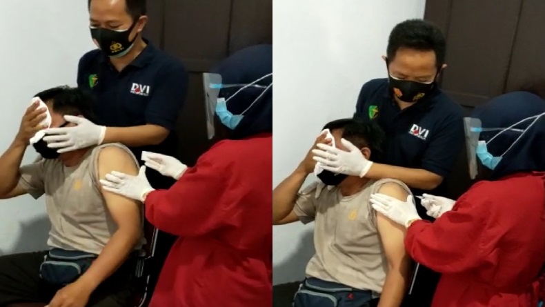 Lucu, Polisi di Tasikmalaya Histeris Takut Jarum Suntik saat Divaksin Covid-19