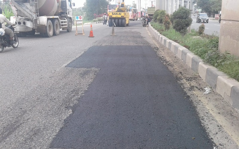 Jalan di Sepanjang Jalur LRT Palembang Diperbaiki, Mulai Mulus Sebelum Lebaran 