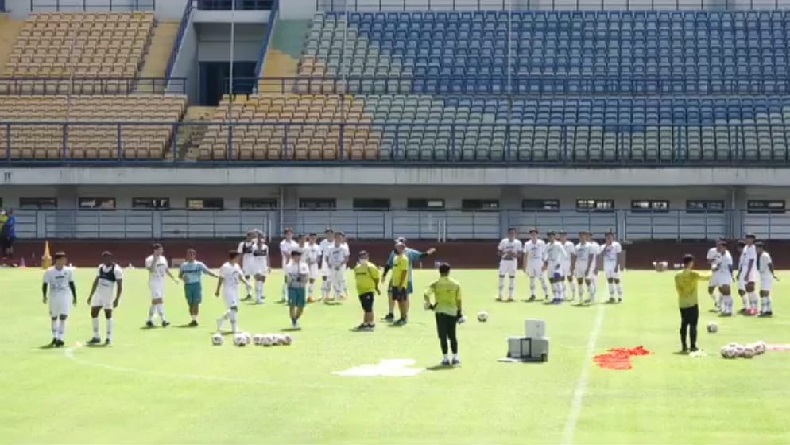 Jelang Turnamen Pra Musim, Persib Geber Latihan di Stadion GBLA