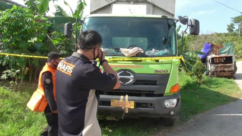 Truk Ekspedisi Terbakar di Kapal Neomi saat Sandar di Bakauheni