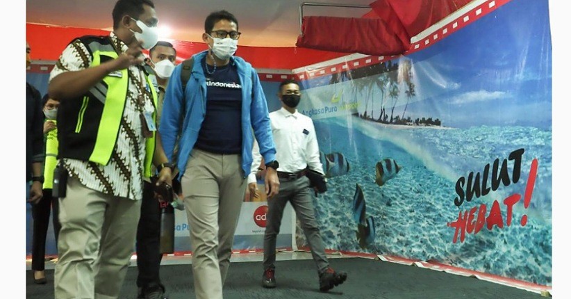 Sandiaga Uno Tinjau Prokes dan Proyek Perluasan Bandara Sam Ratulangi Manado