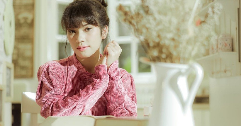 Difriendzone-in? Dengerin Cerita Vionita di Single Terbarunya Yuk!