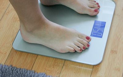 5 Cara Mudah Menurunkan Berat Badan Secara Efektif, Salah Satunya Pola Tidur 