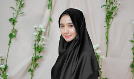 Sikap Laudya Cynthia Bella saat Engku Emran Bertunangan dengan Selebgram Malaysia