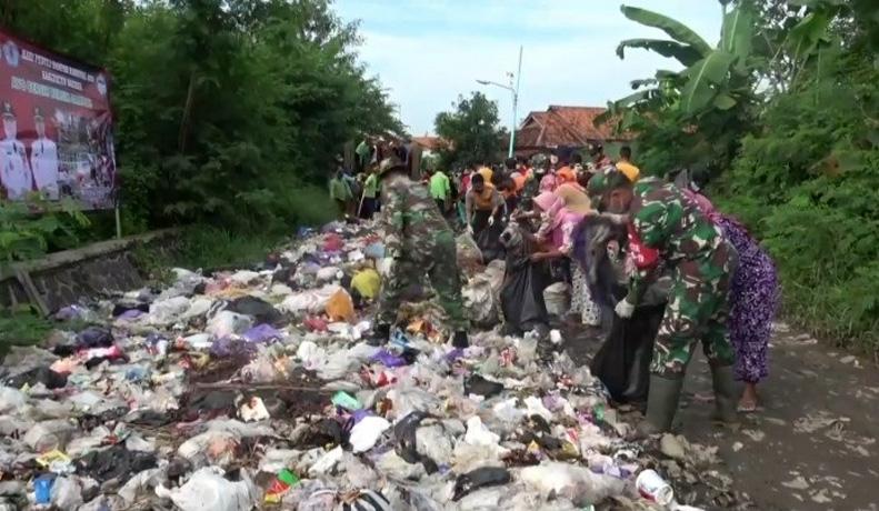 Bupati Idza Priyanti Nyatakan Kabupaten Brebes Darurat Sampah
