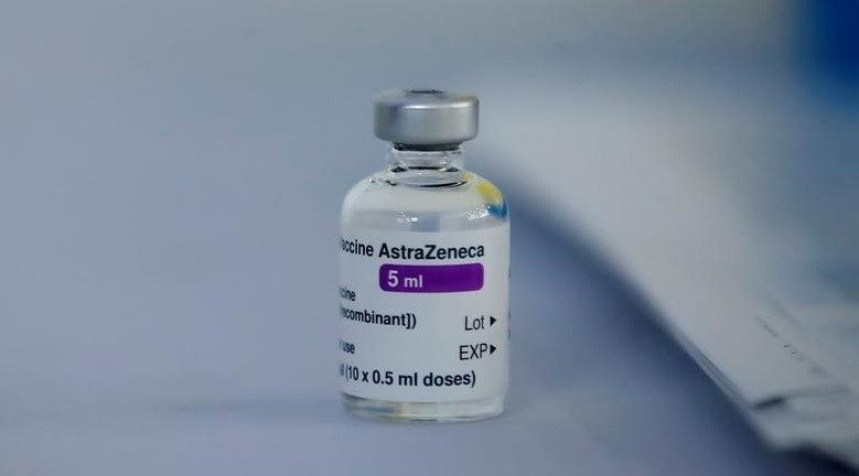 Alasan Lansia Boleh Disuntik Vaksin AstraZeneca